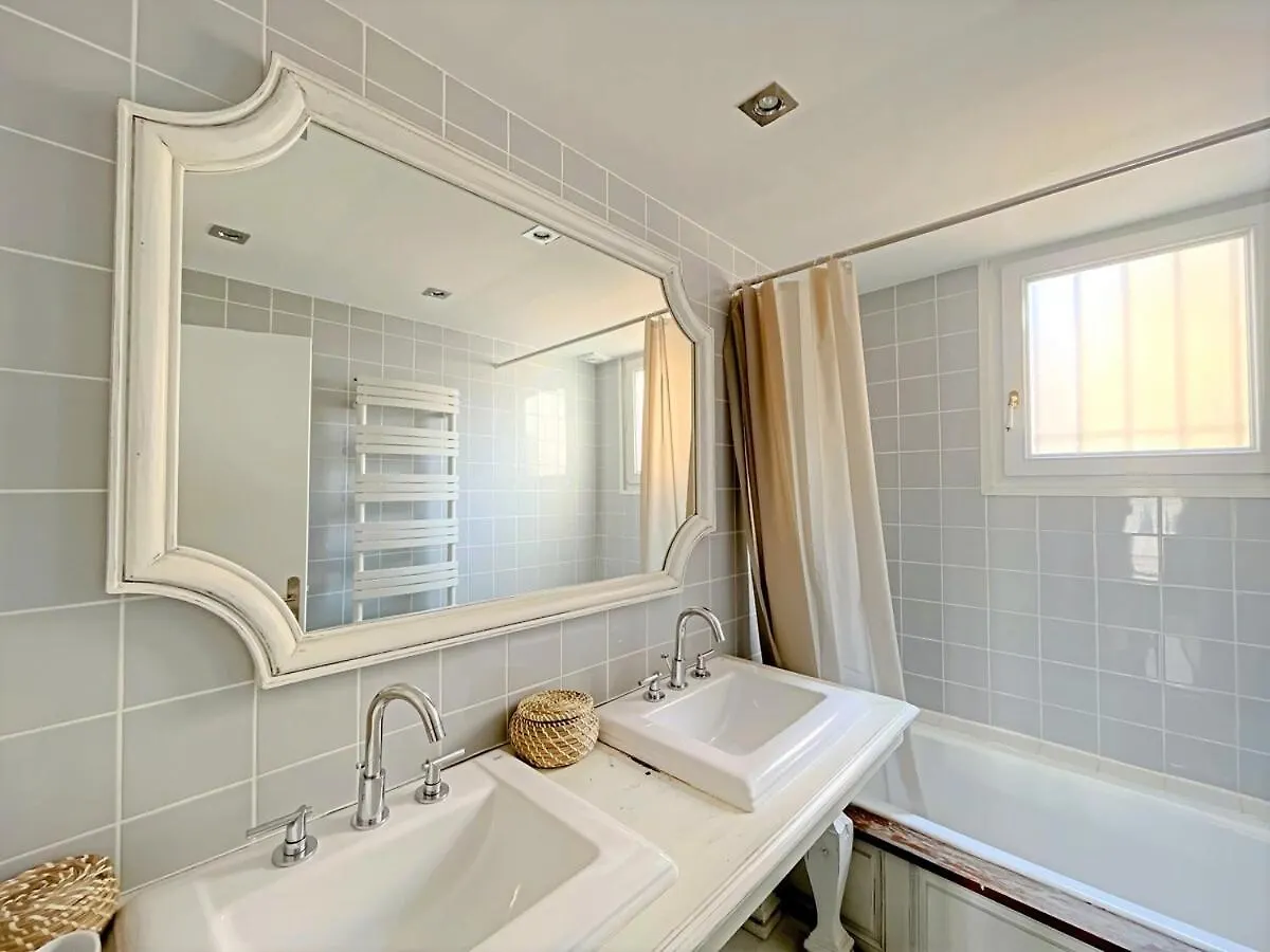 Iris Apartment Backcroisette Cannes
