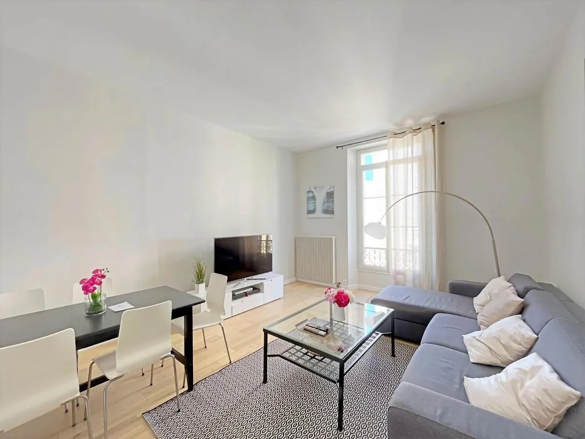 Iris Apartment Backcroisette Cannes